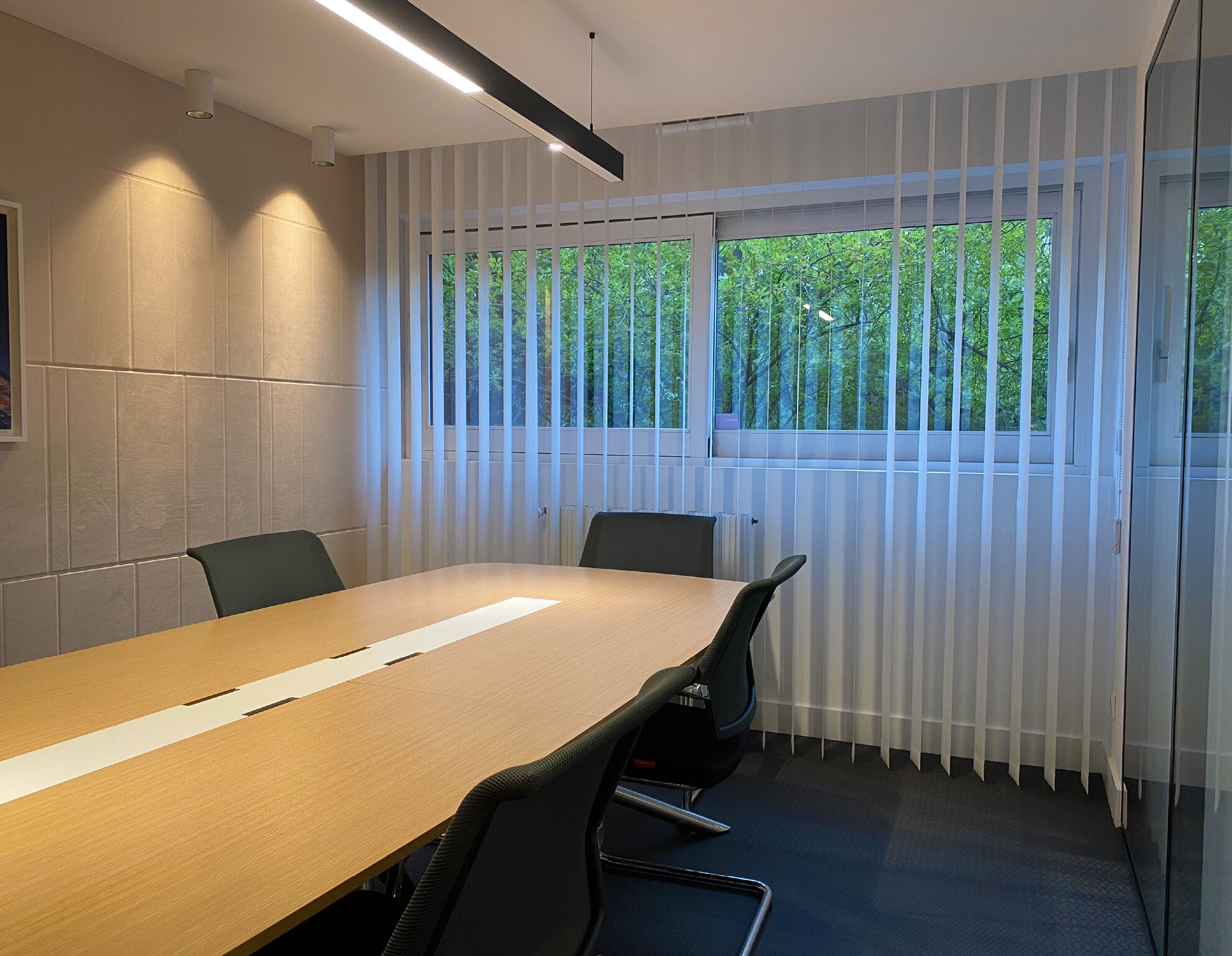 Wavetel — éclairage tertiaire — Paris (75) France — luminaires haut de gamme VIP Lighting