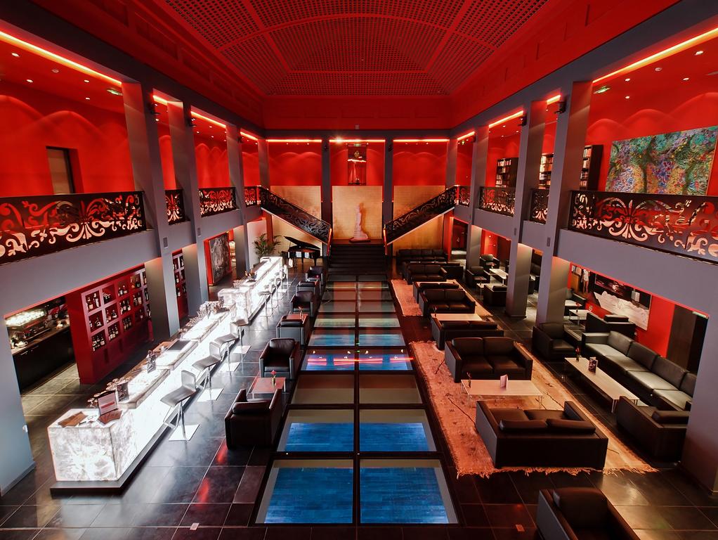 Hôtel de Bourgtheroule — éclairage hôtellerie — Hôtel de Bourgtheroule Rouen (76) France — luminaires haut de gamme VIP Lighting
